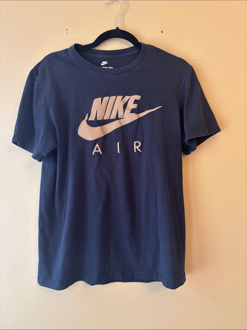 Nike Men's Air Crew Neck T-Shirt in Black with Gold Logo
